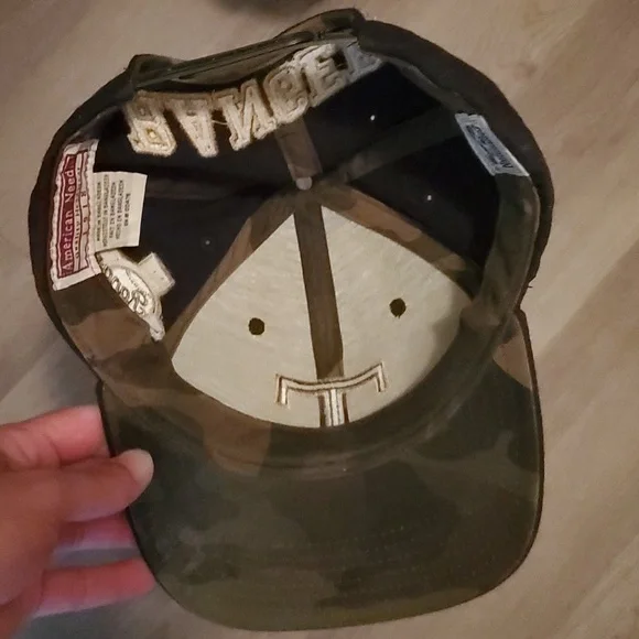 Texas Rangers Hat - Picture 4 of 4